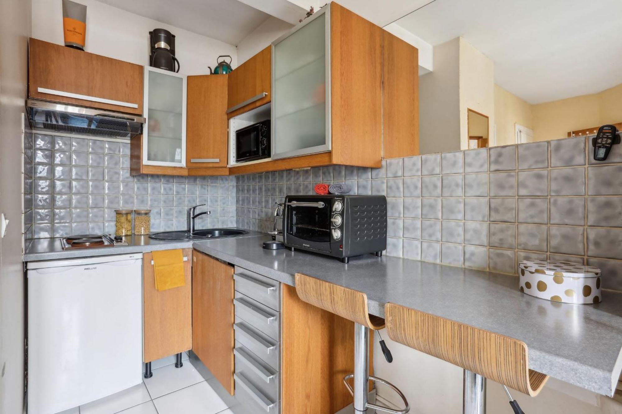 Eiffel Tower & Faubourg - 1Br - Cityapartmentstay Paris Exteriör bild